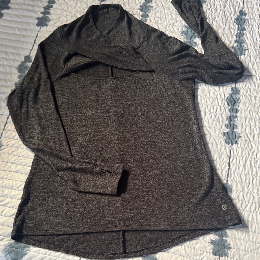 Apana Heathered Gray long sleeve top